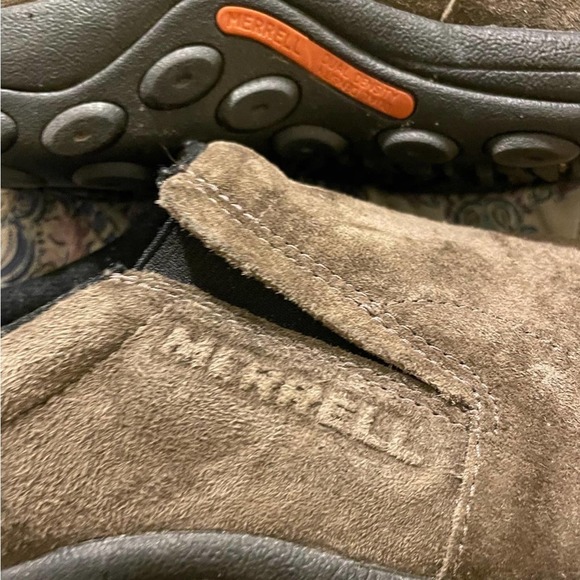 Women’s Merrell Suede Slip Ons - Picture 3 of 6